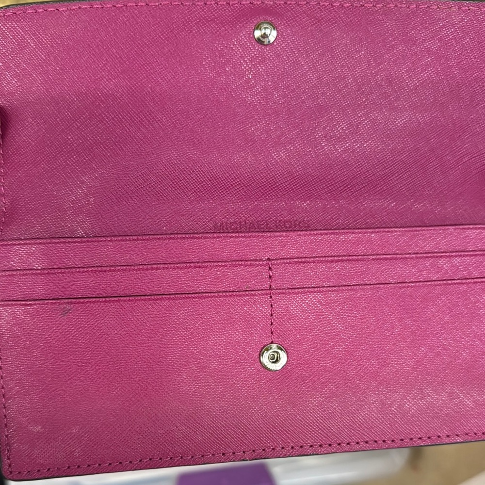Michael Kors Women's Pink Wallet - Picture 2 of 2